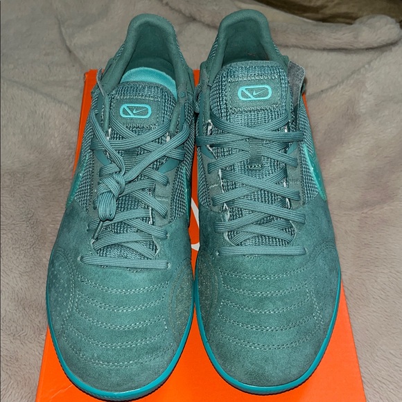 Nike Teal Athletic Shoes - Picture 4 of 12